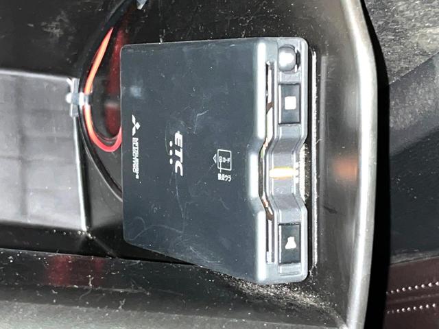 ＣＸ－８ ＸＤ　Ｌパッケージ　４ＷＤ　ターボ　７人乗り　マツダコネクトナビ　衝突軽減　全周囲カメラ　電動リアゲート　ＥＴＣ　シートベンチレーション　ステアリングヒータ―　ＬＥＤヘッド　アイドリングストップ　スマートキー（7枚目）
