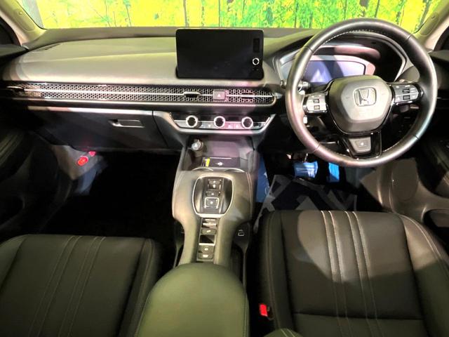 ＺＲ－Ｖ ｅ：ＨＥＶ　Ｚ　４ＷＤ　衝突軽減　９型ホンダコネクトディスプレイ　全周囲カメラ　電動リアゲート　シートヒーター　パワーシート　ＬＥＤヘッド　Ｂｌｕｅｔｏｏｔｈ接続　フルセグ　ＥＴＣ　ドラレコ　置き型充電　スマートキー（2枚目）