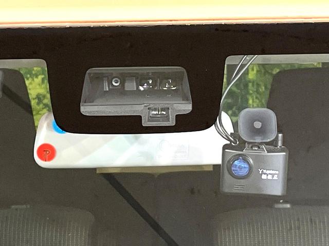 ジムニー XC 4WD 5MT ナビ 衝突軽減 シートヒーター ETC LEDヘッドライト Bluetooth接続 フルセグ ドラレコ CD/DVD再生 オートエアコン スマートキー ヘッドライトウォッシャー(3枚目)