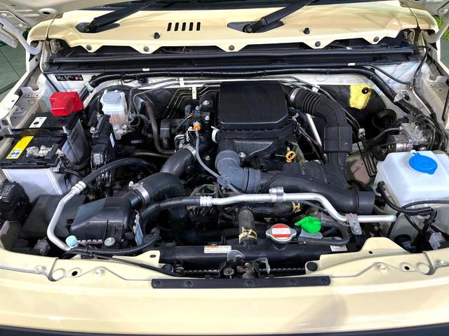 ジムニー XC 4WD 5MT ナビ 衝突軽減 シートヒーター ETC LEDヘッドライト Bluetooth接続 フルセグ ドラレコ CD/DVD再生 オートエアコン スマートキー ヘッドライトウォッシャー(18枚目)