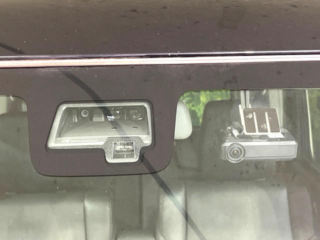 スペーシアカスタム ハイブリッドＸＳターボ　４ＷＤ　純正８型ナビ　衝突軽減　両側電動スライド　Ｂｌｕｅｔｏｏｔｈ接続　フルセグ　ドラレコ　ＣＤ／ＤＶＤ再生　スマートキー　ＬＥＤヘッド　クルコン　スマートキー　オートライト　オートエアコン（3枚目）