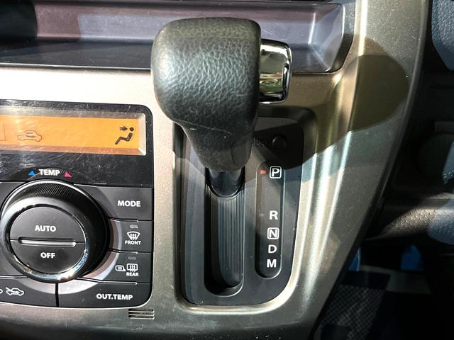 ハスラー ＪスタイルＩＩターボ　純正ナビ　衝突被害軽減システム　禁煙車　ハーフレザーシート　スマートキー　ＨＩＤヘッド　ＥＴＣ　クルコン　オートライト　オートエアコン　純正１５インチアルミ　盗難防止装置　パドルシフト（21枚目）