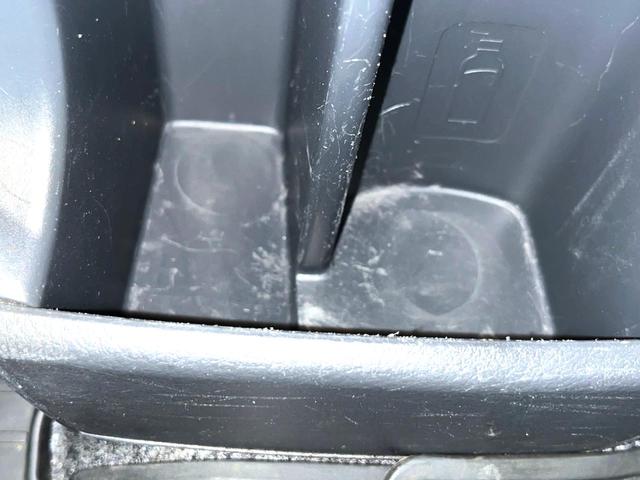 ハスラー ＪスタイルＩＩターボ　純正ナビ　衝突被害軽減システム　禁煙車　ハーフレザーシート　スマートキー　ＨＩＤヘッド　ＥＴＣ　クルコン　オートライト　オートエアコン　純正１５インチアルミ　盗難防止装置　パドルシフト（44枚目）