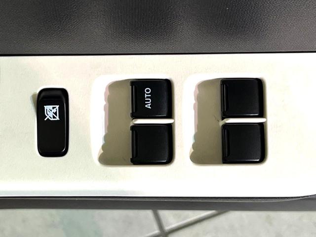 アルト L シートヒーター オーディオ CD再生 FM/AMラジオ アイドリングストップ エアコン 横滑り防止装置 リモコンキー ヘッドライトレベライザー(26枚目)