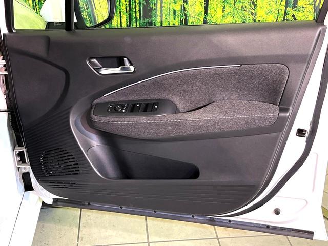 オーラ G レザーエディション 純正9型ナビ 全周囲カメラ 衝突軽減 革シート フルセグ ETC Bluetooth LEDヘッド&フォグ オートハイビーム オートライト オートエアコン スマートキー プッシュスタート 純正17AW(32枚目)