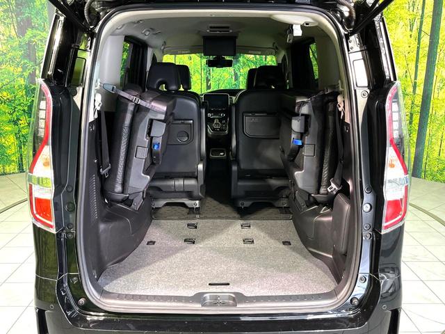 セレナ e-パワー ハイウェイスターV プロパイロット 衝突軽減 純正10型ナビ 後席モニター 全周囲カメラ ハンズフリー両側電動スライド ETC Bluetooth接続 フルセグ CD/DVD再生 ドラレコ ダブルオートエアコン(11枚目)