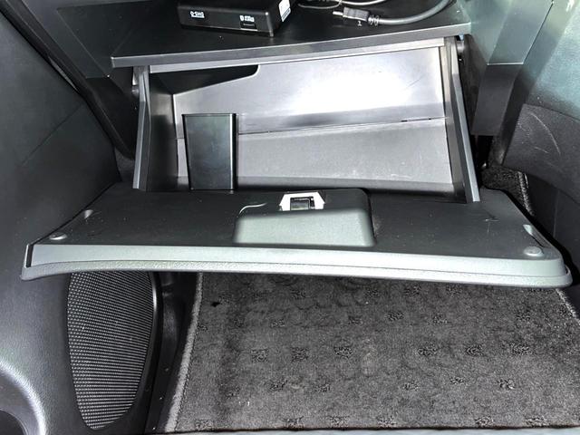 セレナ e-パワー ハイウェイスターV プロパイロット 衝突軽減 純正10型ナビ 後席モニター 全周囲カメラ ハンズフリー両側電動スライド ETC Bluetooth接続 フルセグ CD/DVD再生 ドラレコ ダブルオートエアコン(26枚目)