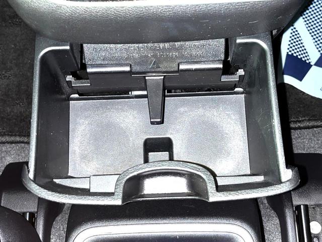 セレナ e-パワー ハイウェイスターV プロパイロット 衝突軽減 純正10型ナビ 後席モニター 全周囲カメラ ハンズフリー両側電動スライド ETC Bluetooth接続 フルセグ CD/DVD再生 ドラレコ ダブルオートエアコン(40枚目)