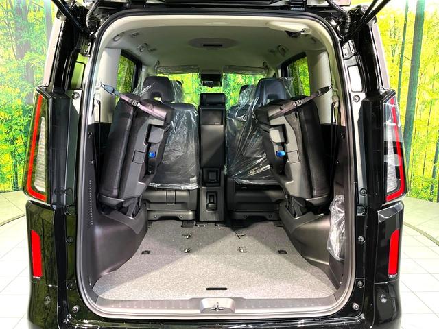 セレナ e-パワー ハイウェイスターV 登録済未使用車 プロパイロット メーカーナビ 全周囲カメラ ハンズフリー両側電動スライド デジタルインナーミラー Bluetooth接続 フルセグ ETC スマートキー ダブルオートエアコン(11枚目)