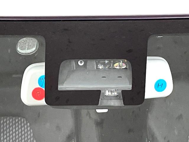 スイフト ハイブリッドRS 衝突軽減 ナビ シートヒーター LEDヘッド ETC CD/DVD再生 リアフォグ スマートキー オートライト オートエアコン パドルシフト アイドリングストップ 盗難防止装置 横滑り防止装置(3枚目)