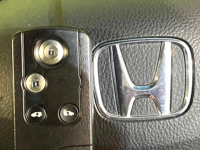 フリードスパイクハイブリッド ジャストセレクション 両側電動ドア SDナビ バックカメラ 禁煙車 ハーフレザーシート ドラレコ スマートキー HIDヘッド ETC クルコン オートエアコン 純正15インチアルミ 地デジ 横滑り防止装置(22枚目)