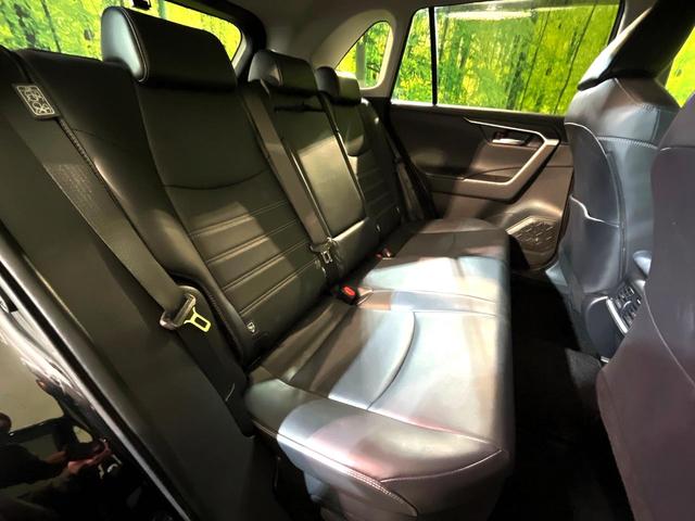 RAV4 ハイブリッドG 4WD 純正9型ナビ バックカメラ 衝突軽減 寒冷地仕様 ステアリングヒーター シートヒーター ドラレコ LEDヘッド フロントフォグ オートハイビーム オートライト オートエアコン HDMI接続(9枚目)
