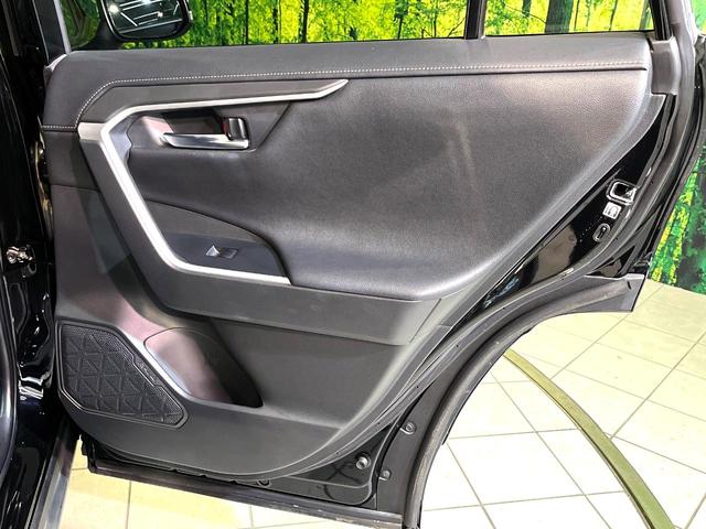 RAV4 ハイブリッドG 4WD 純正9型ナビ バックカメラ 衝突軽減 寒冷地仕様 ステアリングヒーター シートヒーター ドラレコ LEDヘッド フロントフォグ オートハイビーム オートライト オートエアコン HDMI接続(32枚目)