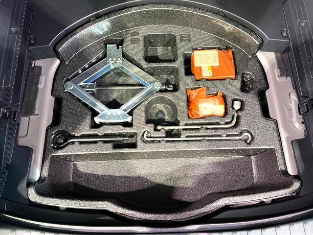 RAV4 ハイブリッドG 4WD 純正9型ナビ バックカメラ 衝突軽減 寒冷地仕様 ステアリングヒーター シートヒーター ドラレコ LEDヘッド フロントフォグ オートハイビーム オートライト オートエアコン HDMI接続(55枚目)