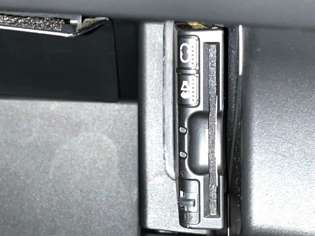 S660 α MT車 バックカメラ 衝突被害軽減システム 禁煙車 レザーシート スマートキー LEDヘッド ETC クルコン オートライト オートエアコン 純正アルミホイール 盗難防止装置 電動格納ミラー(5枚目)