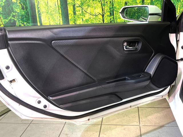 S660 α MT車 バックカメラ 衝突被害軽減システム 禁煙車 レザーシート スマートキー LEDヘッド ETC クルコン オートライト オートエアコン 純正アルミホイール 盗難防止装置 電動格納ミラー(31枚目)