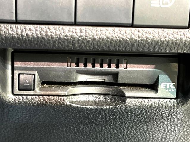 RAV4 X 衝突軽減 純正9型ナビ LEDヘッド バックカメラ Bluetooth接続 CD/DVD再生 フルセグ ドラレコ デュアルオートエアコン スマートキー UDB入力端子 オートライト(6枚目)