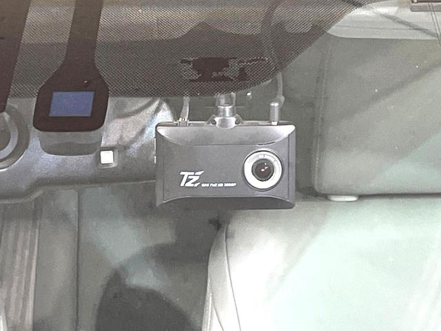 プリウス Ｇツーリングセレクション　ＢＩＧ－Ｘ９インチナビ　バックカメラ　ドライブレコーダー　ＥＴＣ　Ｂｌｕｅｔｏｏｔｈ　ＬＥＤヘッドライト　クルーズコントロール　ハーフレザーシート　１７インチ純正アルミホイール　スマートキー（5枚目）