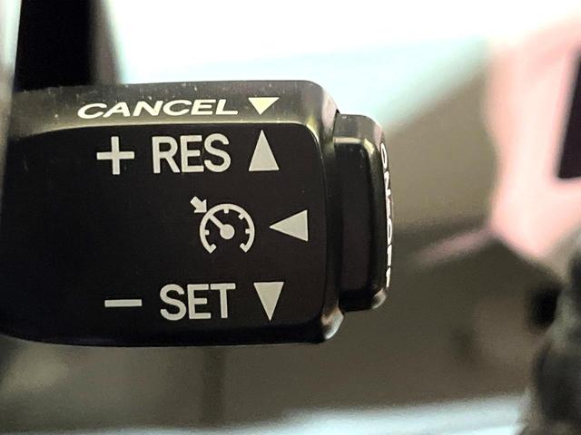 プリウス Ｇツーリングセレクション　ＢＩＧ－Ｘ９インチナビ　バックカメラ　ドライブレコーダー　ＥＴＣ　Ｂｌｕｅｔｏｏｔｈ　ＬＥＤヘッドライト　クルーズコントロール　ハーフレザーシート　１７インチ純正アルミホイール　スマートキー（7枚目）