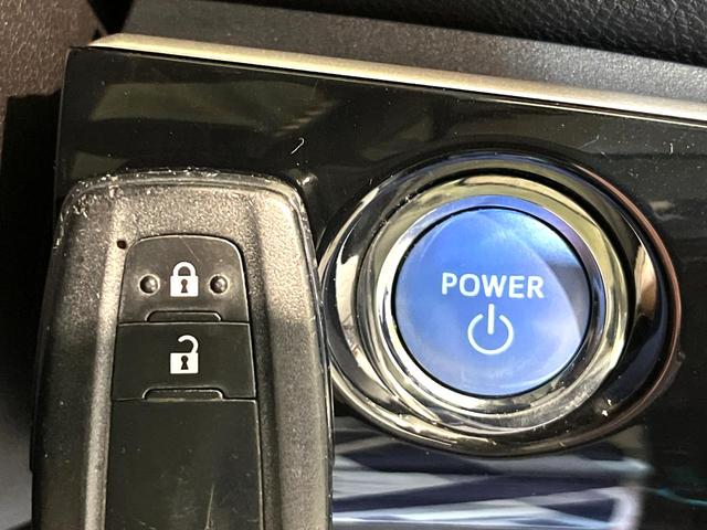 プリウス Sセーフティプラス 衝突軽減 純正ナビ LEDヘッドライト バックカメラ ドラレコ Bluetooth接続 CD/DVD再生 オートエアコン スマートキー オートライト 電動格納ミラー 盗難防止装置(7枚目)