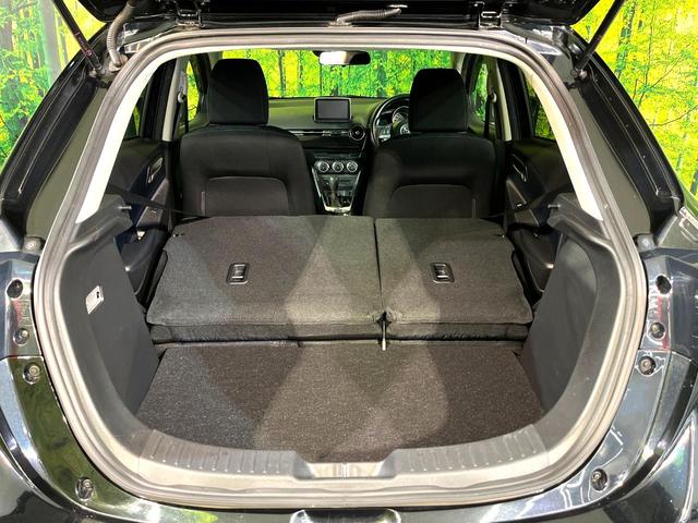 デミオ 13S 4WD 衝突軽減 マツダコネクトナビ バックカメラ Bluetooth接続 CD/DVD再生 USB入力端子 オートエアコン オートライト スマートキー アイドリングストップ 盗難防止装置(10枚目)