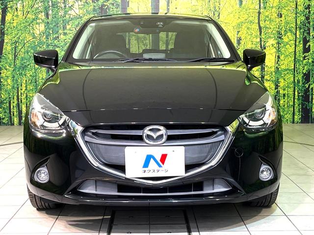 デミオ 13S 4WD 衝突軽減 マツダコネクトナビ バックカメラ Bluetooth接続 CD/DVD再生 USB入力端子 オートエアコン オートライト スマートキー アイドリングストップ 盗難防止装置(14枚目)