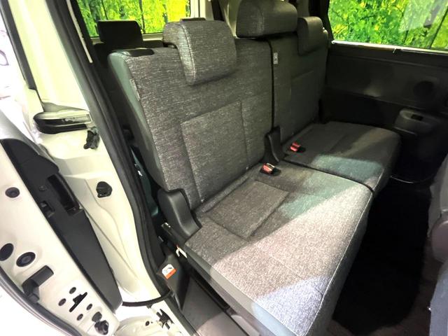 シエンタ ハイブリッドZ 4WD 全周囲カメラ ナビ機能付純正ディスプレイオーディオ 両側電動スライド シートヒーター ステアリングヒーター LEDヘッド フルセグ Bluetooth接続 オートエアコン スマートキー(9枚目)