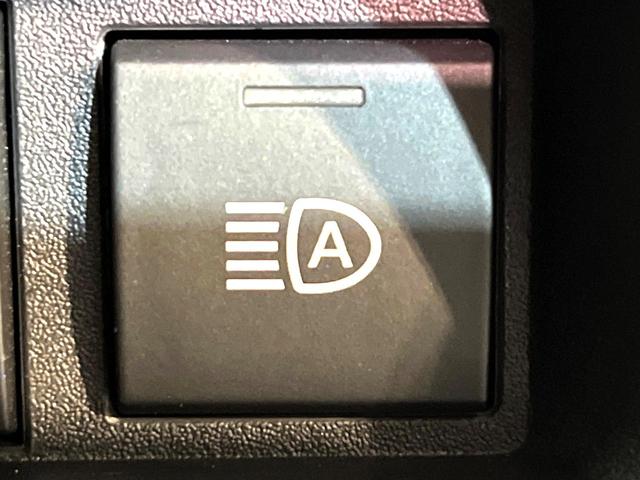 シエンタ ハイブリッドZ 4WD 全周囲カメラ ナビ機能付純正ディスプレイオーディオ 両側電動スライド シートヒーター ステアリングヒーター LEDヘッド フルセグ Bluetooth接続 オートエアコン スマートキー(31枚目)