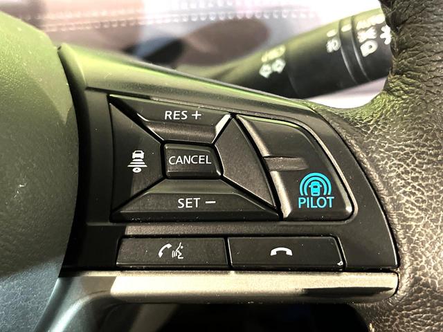 セレナ e-パワー ハイウェイスターV 両側電動ドア 純正SDナビ 全周囲カメラ 衝突被害軽減システム レーダークルーズ 禁煙車 レザーシート ドラレコ コーナーセンサー スマートキー LEDヘッド ビルトインETC 車線逸脱警報(6枚目)