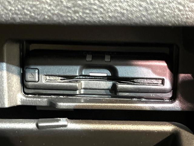 セレナ e-パワー ハイウェイスターV 両側電動ドア 純正SDナビ 全周囲カメラ 衝突被害軽減システム レーダークルーズ 禁煙車 レザーシート ドラレコ コーナーセンサー スマートキー LEDヘッド ビルトインETC 車線逸脱警報(7枚目)