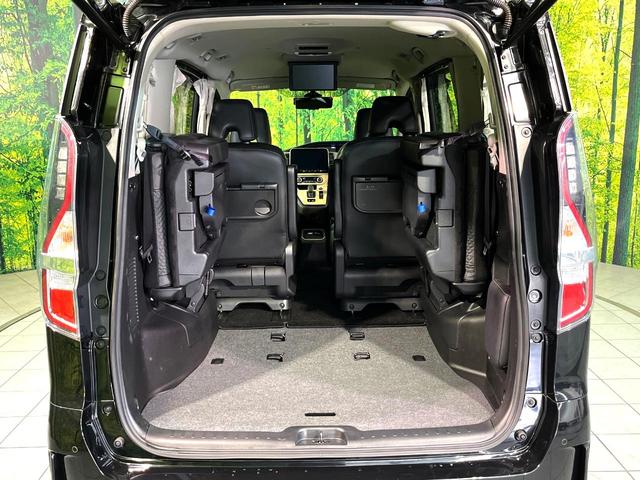 セレナ e-パワー ハイウェイスターV 両側電動ドア 純正SDナビ 全周囲カメラ 衝突被害軽減システム レーダークルーズ 禁煙車 レザーシート ドラレコ コーナーセンサー スマートキー LEDヘッド ビルトインETC 車線逸脱警報(11枚目)