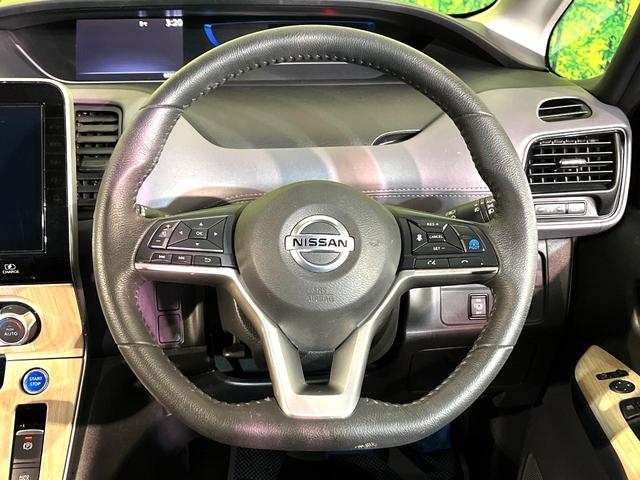 セレナ e-パワー ハイウェイスターV 両側電動ドア 純正SDナビ 全周囲カメラ 衝突被害軽減システム レーダークルーズ 禁煙車 レザーシート ドラレコ コーナーセンサー スマートキー LEDヘッド ビルトインETC 車線逸脱警報(12枚目)