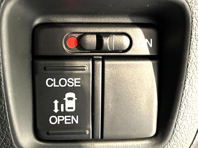 Ｎ－ＢＯＸカスタム Ｇ・Ｌパッケージ　４ＷＤ　衝突軽減　ナビ　電動スライド　シートヒーター　バックカメラ　ＥＴＣ　Ｂｌｕｅｔｏｏｔｈ接続　ＣＤ／ＤＶＤ再生　オートエアコン　オートライト　スマートキー　横滑り防止装置　電動格納ミラー（6枚目）