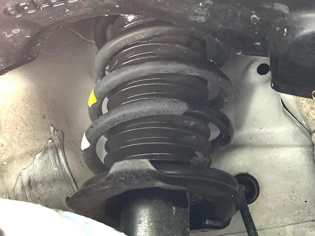 ムーヴ L オーディオ CD再生 FM/AMラジオ USB入力端子 エアコン リモコンキー 盗難防止装置 電動格納ミラー 横滑り防止装置 ヘッドライトレベライサー プライバシーガラス(20枚目)