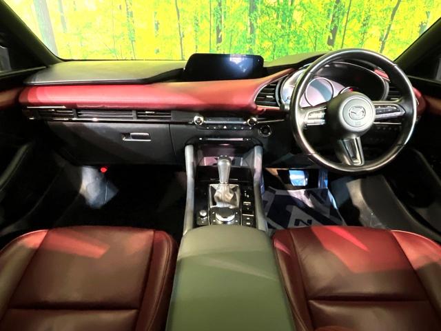 MAZDA3ファストバック 20Sプロアクティブ ツーリングセレクション メーカー8.8型ナビ 全周囲カメラ 衝突軽減 赤革シート ステアリングヒーター シートヒーター ドラレコ Bluetooth ETC LEDヘッド オートハイビーム オートライト オートエアコン(2枚目)