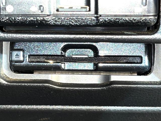 MAZDA3ファストバック 20Sプロアクティブ ツーリングセレクション メーカー8.8型ナビ 全周囲カメラ 衝突軽減 赤革シート ステアリングヒーター シートヒーター ドラレコ Bluetooth ETC LEDヘッド オートハイビーム オートライト オートエアコン(7枚目)