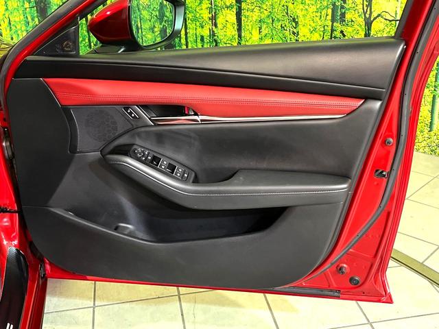 MAZDA3ファストバック 20Sプロアクティブ ツーリングセレクション メーカー8.8型ナビ 全周囲カメラ 衝突軽減 赤革シート ステアリングヒーター シートヒーター ドラレコ Bluetooth ETC LEDヘッド オートハイビーム オートライト オートエアコン(32枚目)