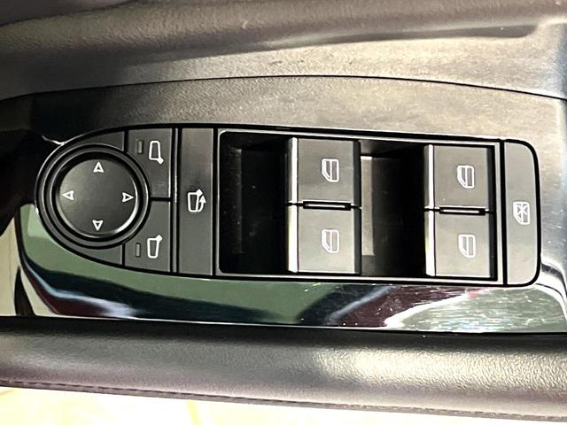 MAZDA3ファストバック 20Sプロアクティブ ツーリングセレクション メーカー8.8型ナビ 全周囲カメラ 衝突軽減 赤革シート ステアリングヒーター シートヒーター ドラレコ Bluetooth ETC LEDヘッド オートハイビーム オートライト オートエアコン(34枚目)