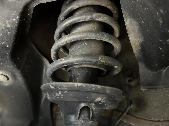 N-BOX G・ターボパッケージ ターボ 純正ナビ バックカメラ 両側電動スライド クルコン ETC HIDヘッド オートライト オートエアコン スマートキー プッシュスタート 革巻きステアリング パドルシフト アイドリングストップ(48枚目)