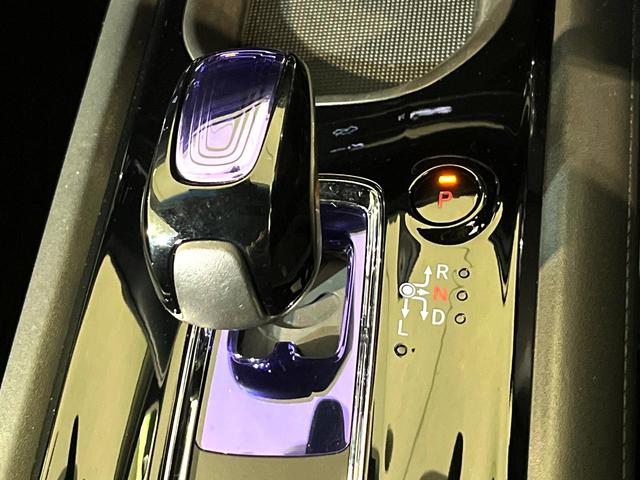 ヴェゼル ハイブリッドX 4WD 純正ナビ バックカメラ 衝突軽減 シートヒーター クルコン フルセグ ドラレコ Bluetooth LEDヘッド フロントフォグ オートライト オートエアコン スマートキー 電動格納ミラー(24枚目)