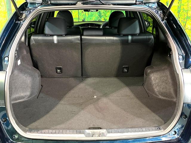 カローラフィールダー １．５Ｇ　ダブルバイビー　純正ナビ　バックカメラ　衝突軽減　ハーフレザーシート　Ｂｌｕｅｔｏｏｔｈ　ＬＥＤヘッド＆フォグ　オートハイビーム　オートライト　オートエアコン　スマートキー　プッシュスタート　ＯＰ１６インチＡＷ（28枚目）