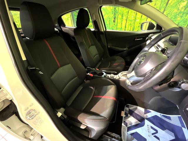 デミオ XDツーリング ターボ 衝突軽減 マツダコネクトナビ バックカメラ ETC 禁煙車 スマートキー LEDヘッド ETC クルコン オートライト オートエアコン Bluetooth接続 CD/DVD再生 盗難防止装置(8枚目)