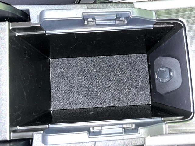 ハリアー G 4WD 衝突軽減 純正ディスプレイオーディオ デジタルインナーミラー LEDヘッド Bluetooth接続 バックカメラ ETC2.0 フルセグ オートライト デュアルオートエアコン スマートキー(42枚目)