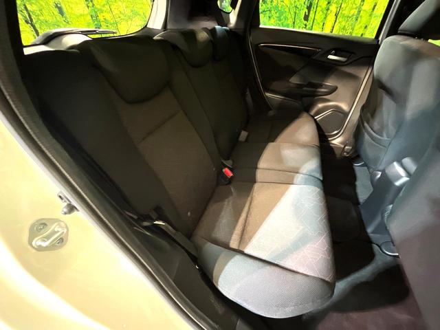 フィットハイブリッド Sパッケージ 純正ナビ バックカメラ 禁煙車 スマートキー LEDヘッド ビルトインETC クルコン オートライト オートエアコン 純正16インチアルミ Bluetooth CD DVD再生 地デジ(9枚目)