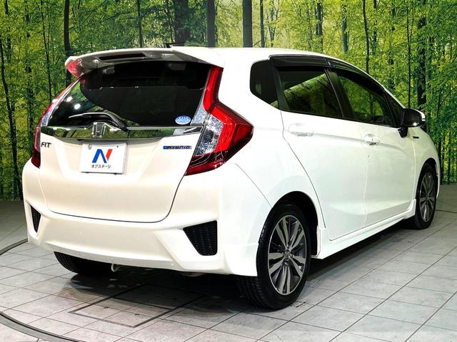 フィットハイブリッド Sパッケージ 純正ナビ バックカメラ 禁煙車 スマートキー LEDヘッド ビルトインETC クルコン オートライト オートエアコン 純正16インチアルミ Bluetooth CD DVD再生 地デジ(17枚目)