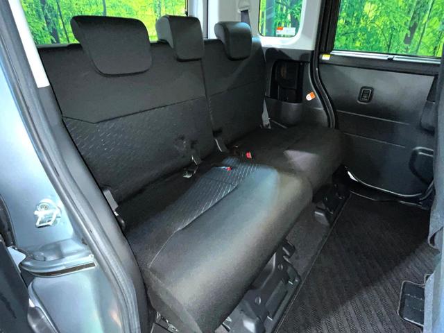 後部座席も気になるようなキズ・汚れやへたり等、大きなダメージはなく、良好な状態です。