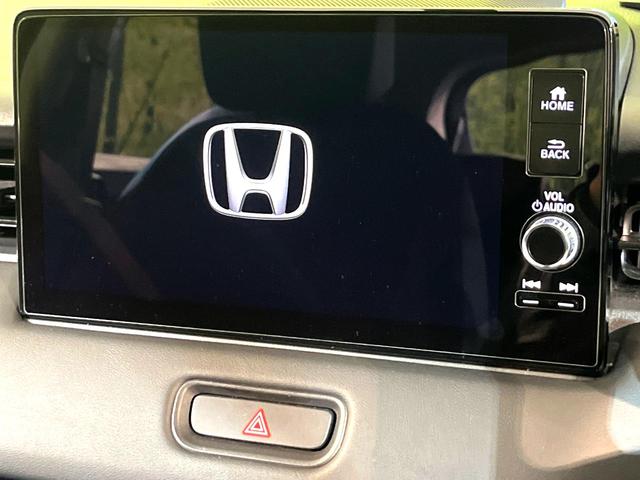 ヴェゼル ｅ：ＨＥＶ　Ｚ　４ＷＤ　ホンダコネクトディスプレイ　全周囲カメラ　デジタルインナーミラー　ＥＴＣ］　ドラレコ　Ｂｌｕｅｔｏｏｔｈ接続　ＬＥＤヘッド　パドルシフト　オートライト　オートエアコン　スマートキー（4枚目）