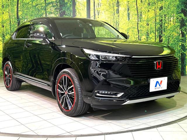 ヴェゼル ｅ：ＨＥＶ　Ｚ　４ＷＤ　ホンダコネクトディスプレイ　全周囲カメラ　デジタルインナーミラー　ＥＴＣ］　ドラレコ　Ｂｌｕｅｔｏｏｔｈ接続　ＬＥＤヘッド　パドルシフト　オートライト　オートエアコン　スマートキー（16枚目）