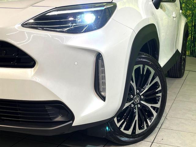 ヤリスクロス Ｚ　純正８型ナビ　禁煙車　衝突軽減　全周囲カメラ　フルセグ　Ｂｌｕｅｔｏｏｔｈ接続　ＬＥＤヘッド　シートヒーター　パワーシート　ステアリングヒーター　スマートキー（12枚目）
