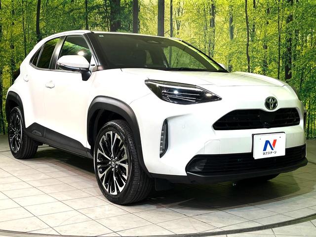 ヤリスクロス Ｚ　純正８型ナビ　禁煙車　衝突軽減　全周囲カメラ　フルセグ　Ｂｌｕｅｔｏｏｔｈ接続　ＬＥＤヘッド　シートヒーター　パワーシート　ステアリングヒーター　スマートキー（16枚目）